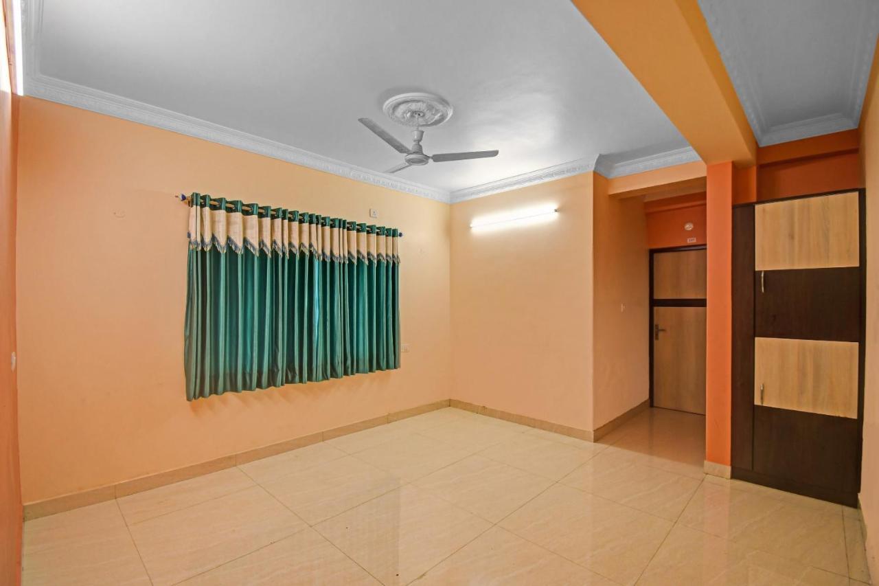 Oyo Flagship 84655 S S Guest House Kolkata Exterior photo